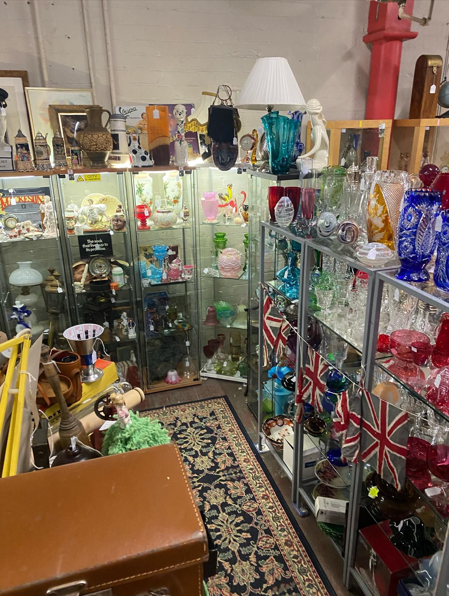 Image of various stock items at our antiques centre which is located in Morley, Leeds and is open 7 days a week 10am til 4pm
