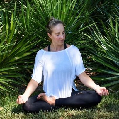 Jacquelyn Foster meditating