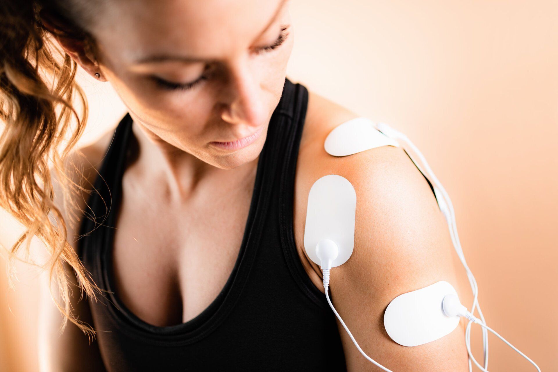 Electrical Muscle Stimulation & Chiropractors: What Is It? How