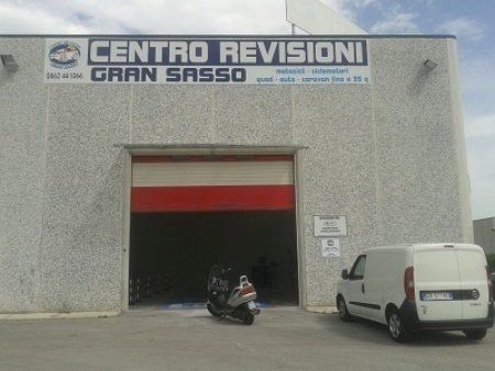 ingresso negozio ricambi