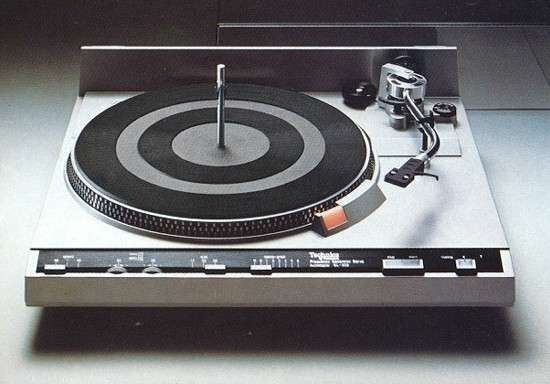 Naald Technics SL-235 platenspeler – Tonar 757
