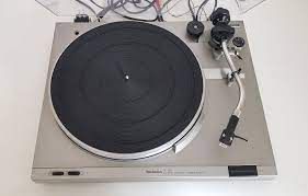 Naald Technics SL-303 platenspeler – Tonar 757