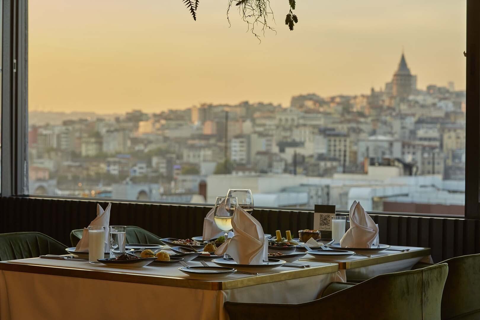 Legacy Ottoman Hotel , Adella Restoran