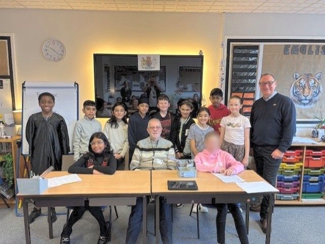 students & two MIC members who took part in the mock trial