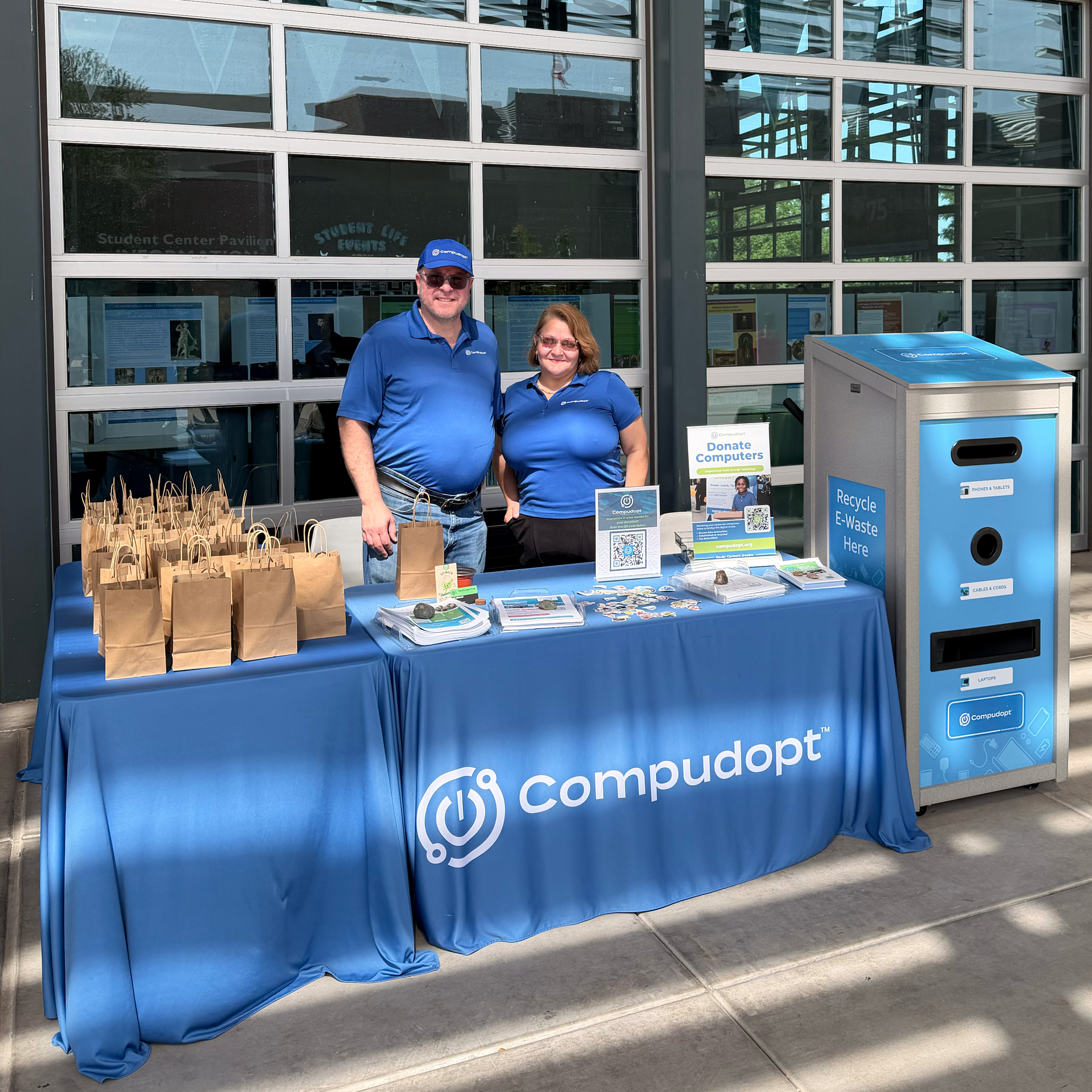 Compudopt team Andres Cuevas & Michelle Kari on the Chandler Gilbert Community College campus