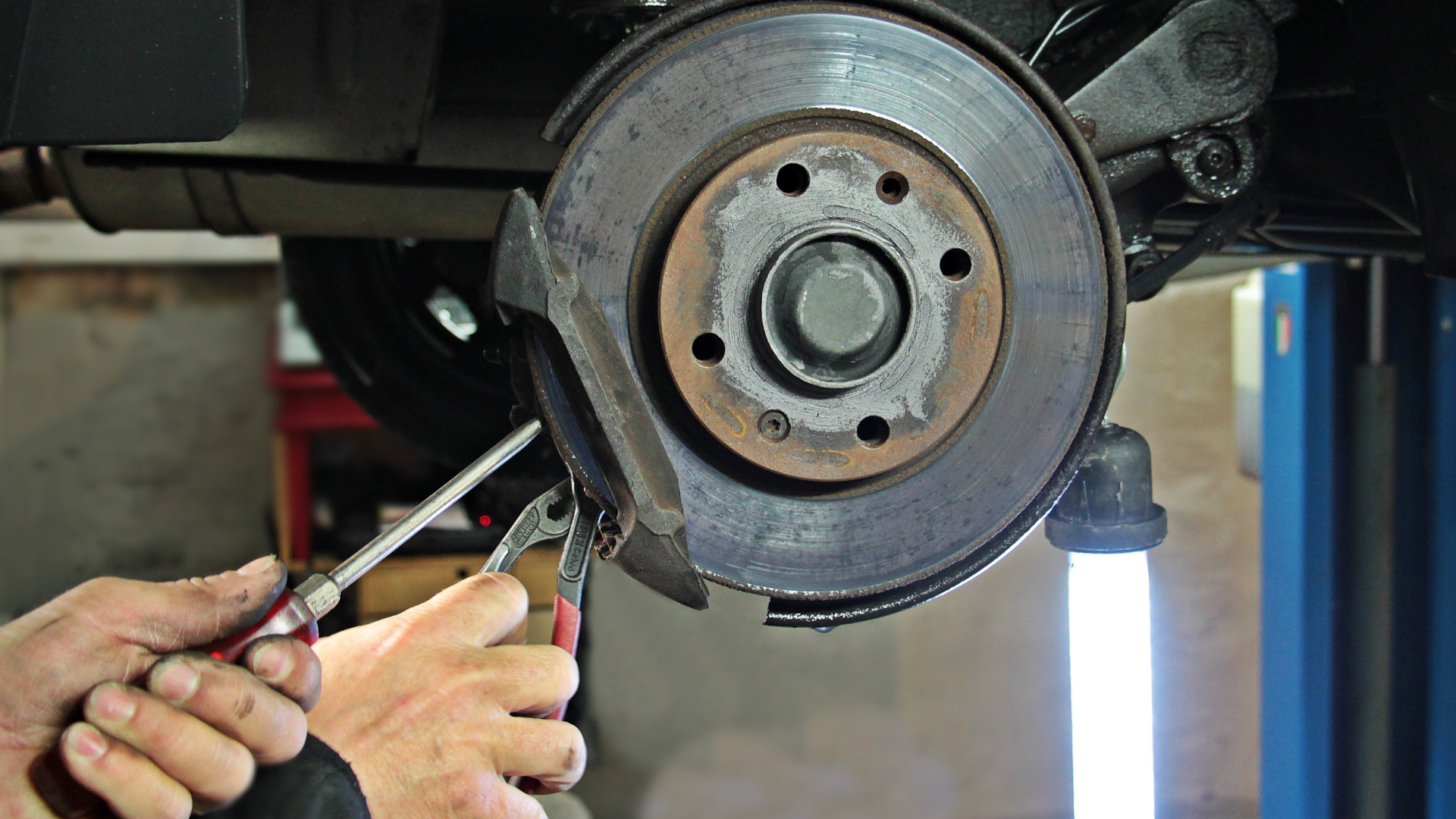 BRAKE SERVICE AND REPAIR CARRARA NERANG
