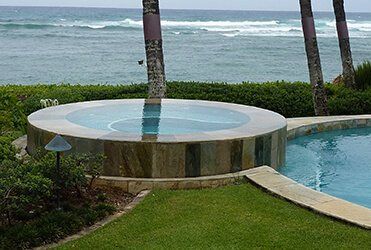 Raised Spa — Kailua, HI — Pacific Pool & Spa