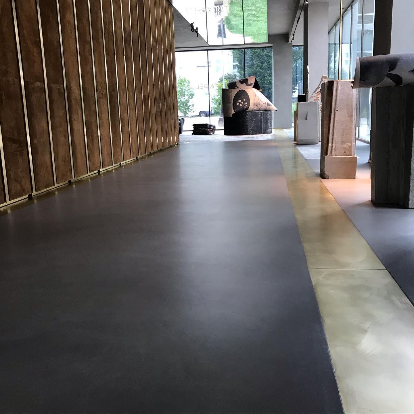 pavimento industriale e commerciale in resina Zala Resin