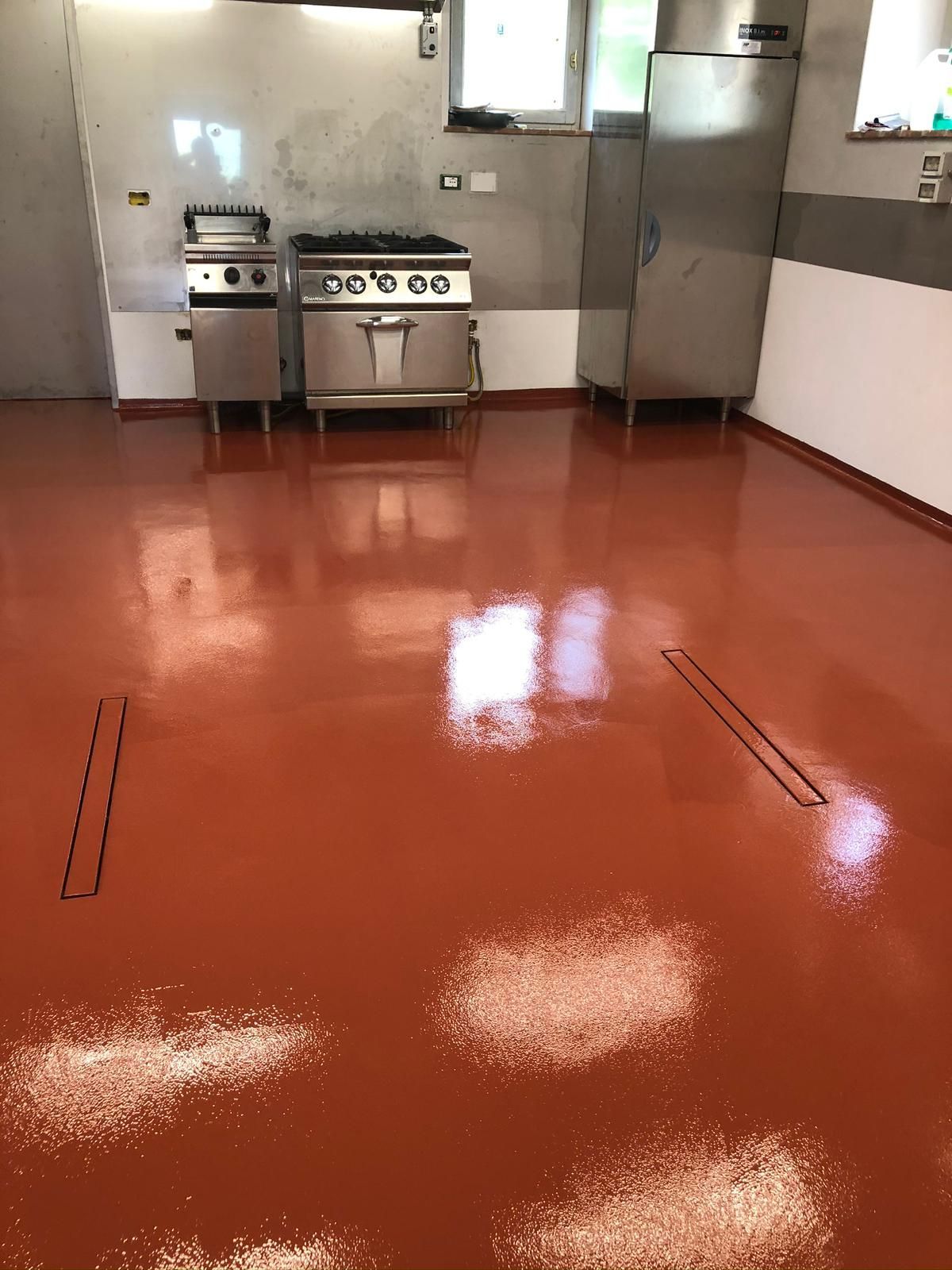 pavimento industriale e commerciale in resina Zala Resin