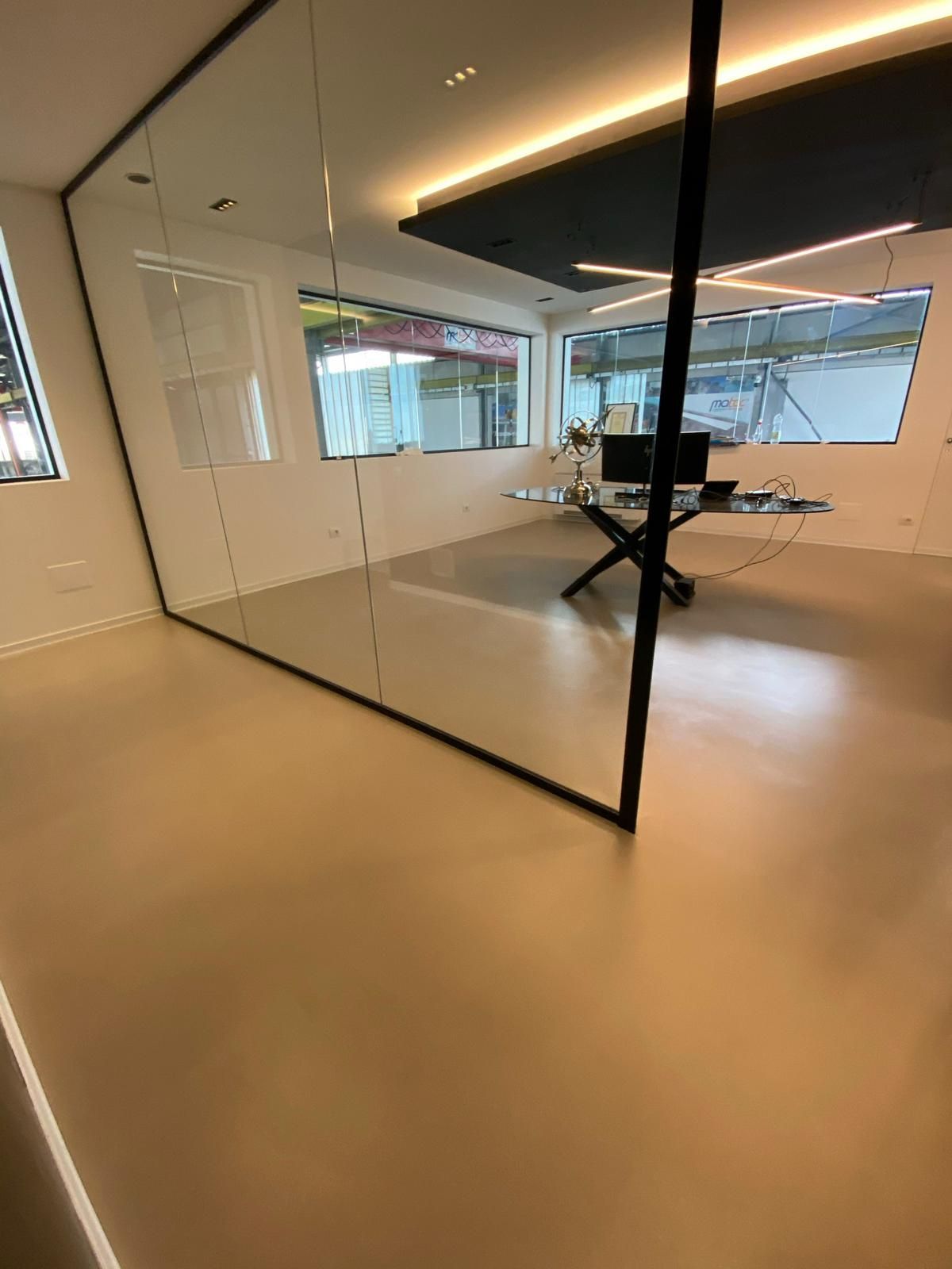 pavimento industriale e commerciale in resina Zala Resin