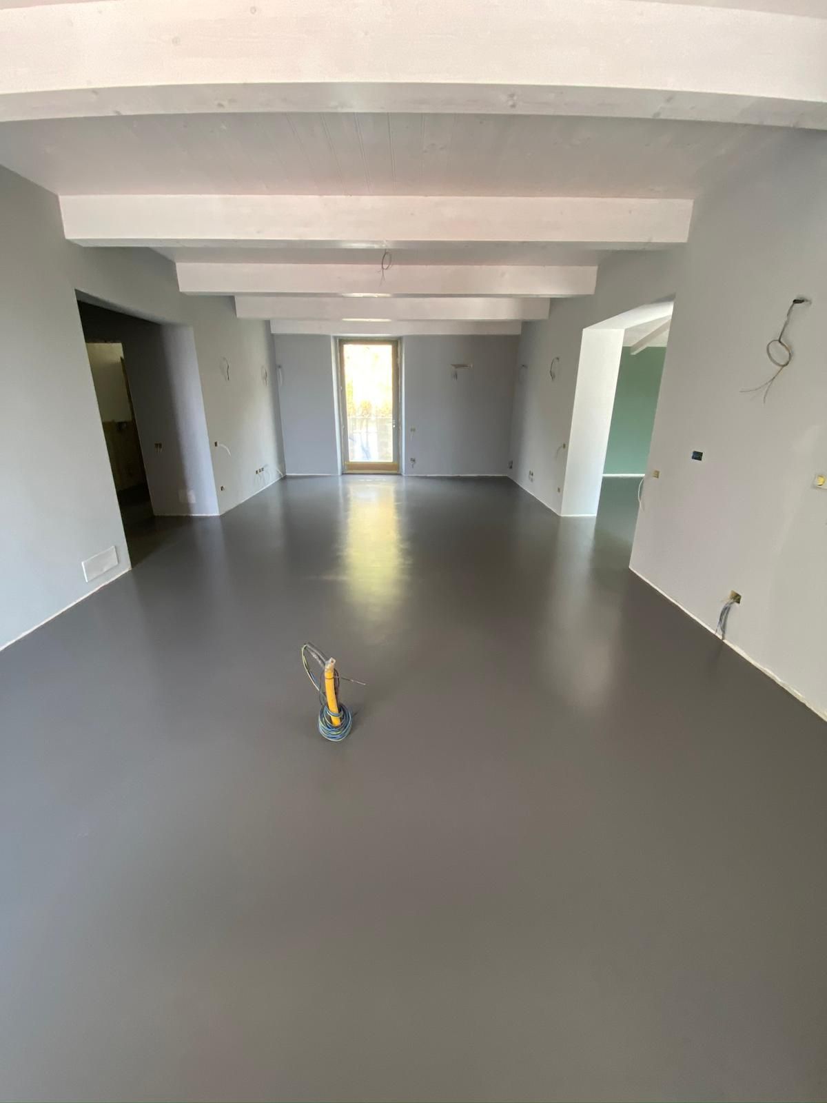 pavimento industriale e commerciale in resina Zala Resin