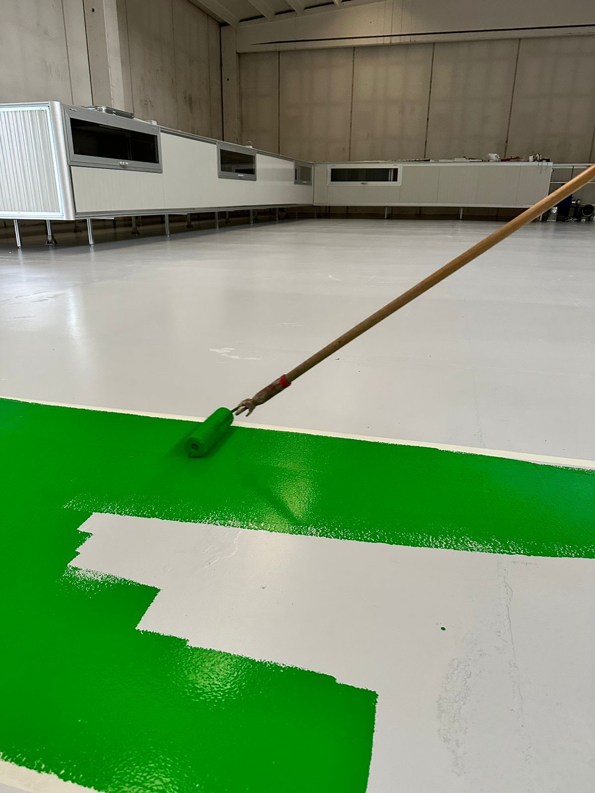 pavimento industriale e commerciale in resina Zala Resin