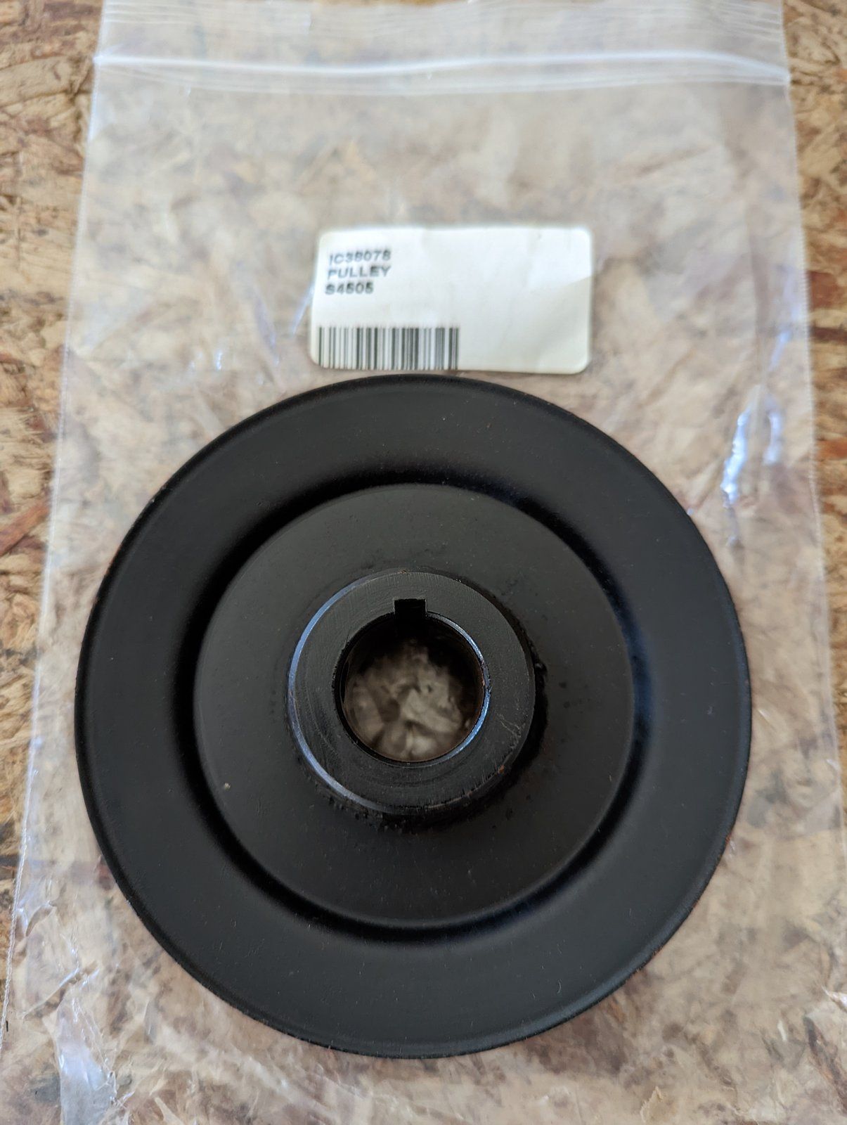 C38078 ( replaces G9002557 ) PULLEY-V 