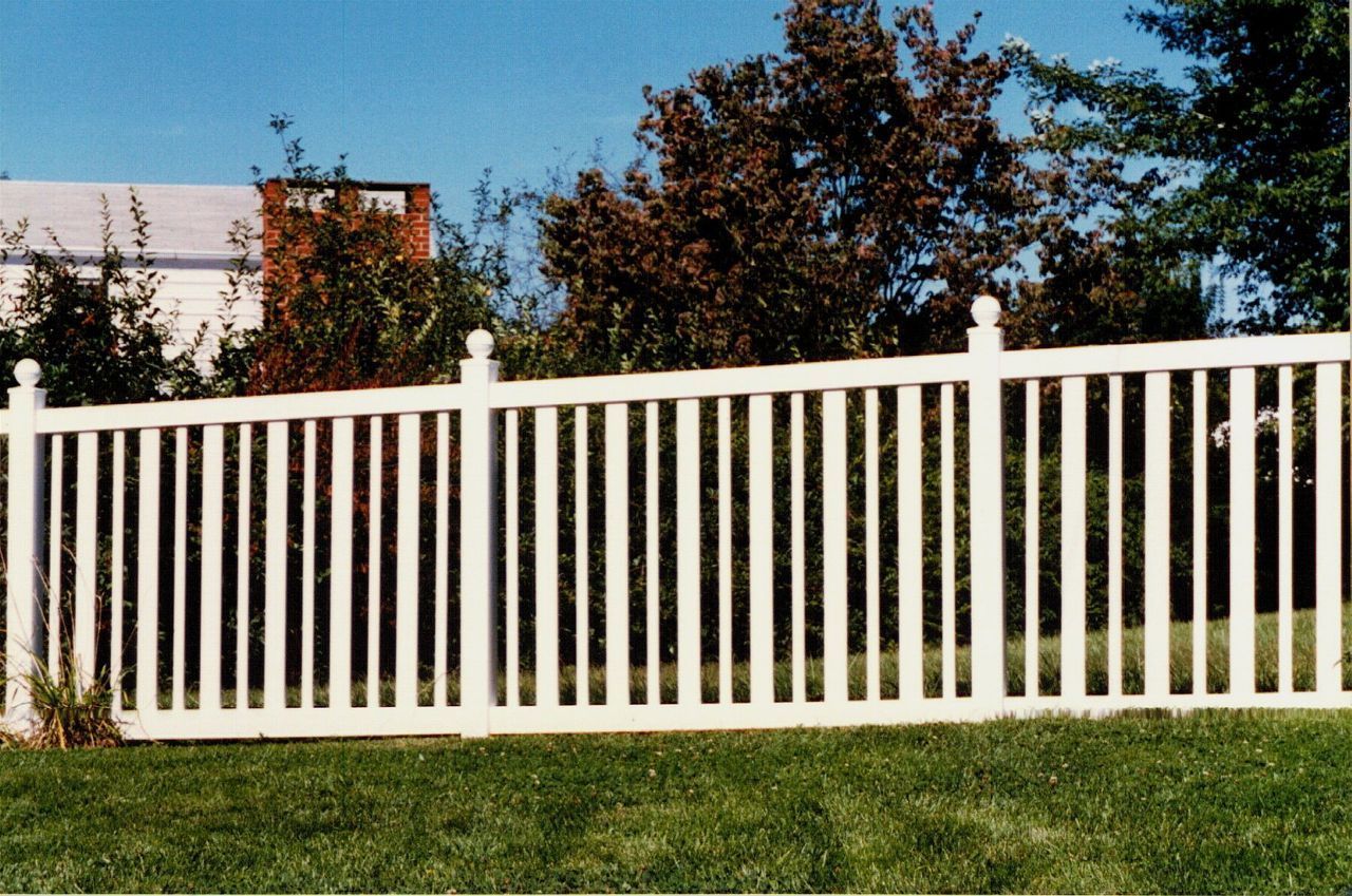 View Of White Vinyl Fence — Hatboro, PA — Main Street Fence