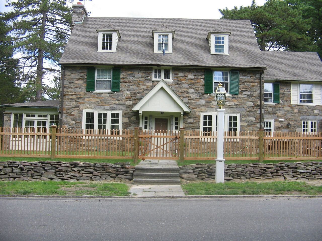 House With Two By Two Picket Fence — Hatboro, PA — Main Street Fence