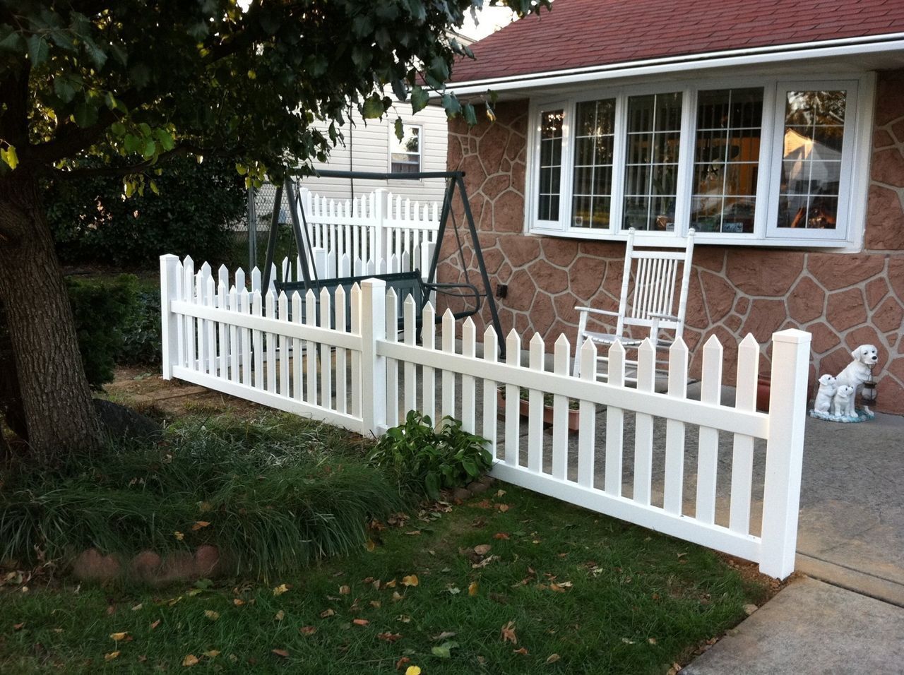 View Of Vinyl Fence — Hatboro, PA — Main Street Fence