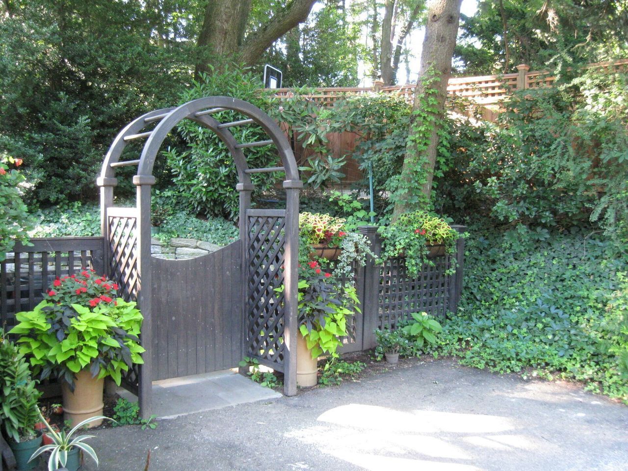 Gray Garden Structure — Hatboro, PA — Main Street Fence