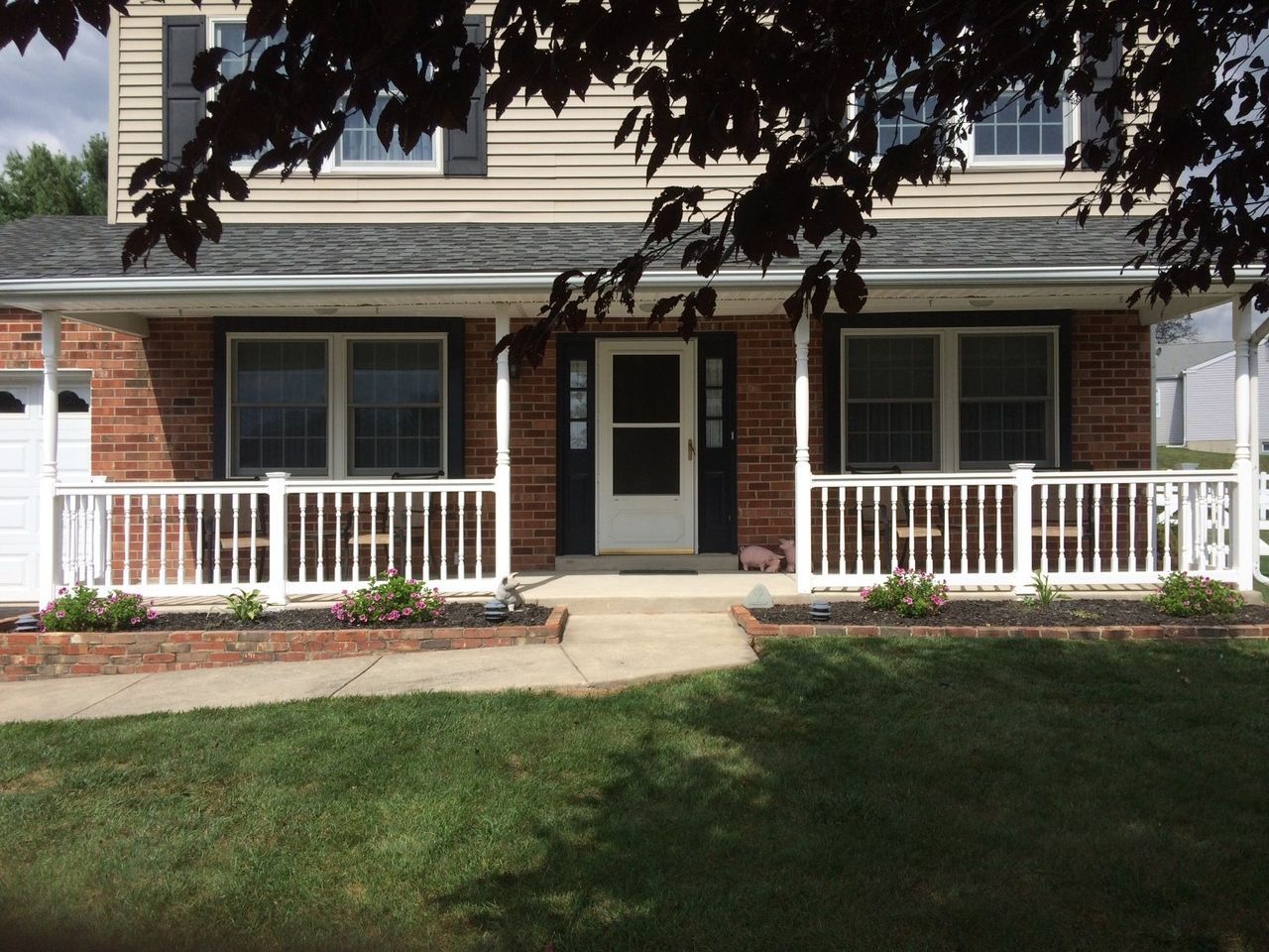 White Railings In Front Of House — Hatboro, PA — Main Street Fence