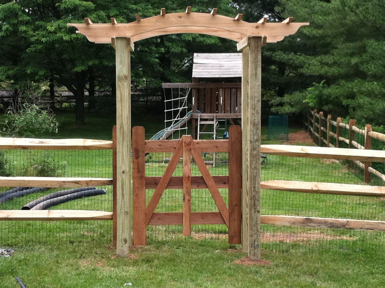 Front View Of Garden Structure — Hatboro, PA — Main Street Fence