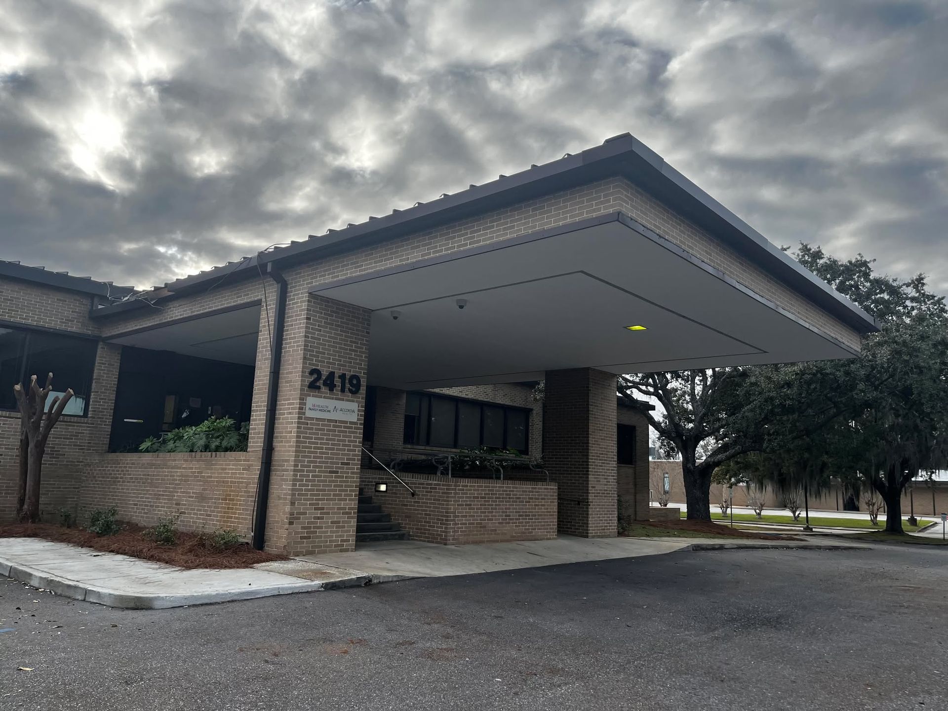 commercial gutter installation | Mobile, AL | Southern Gutters LLC