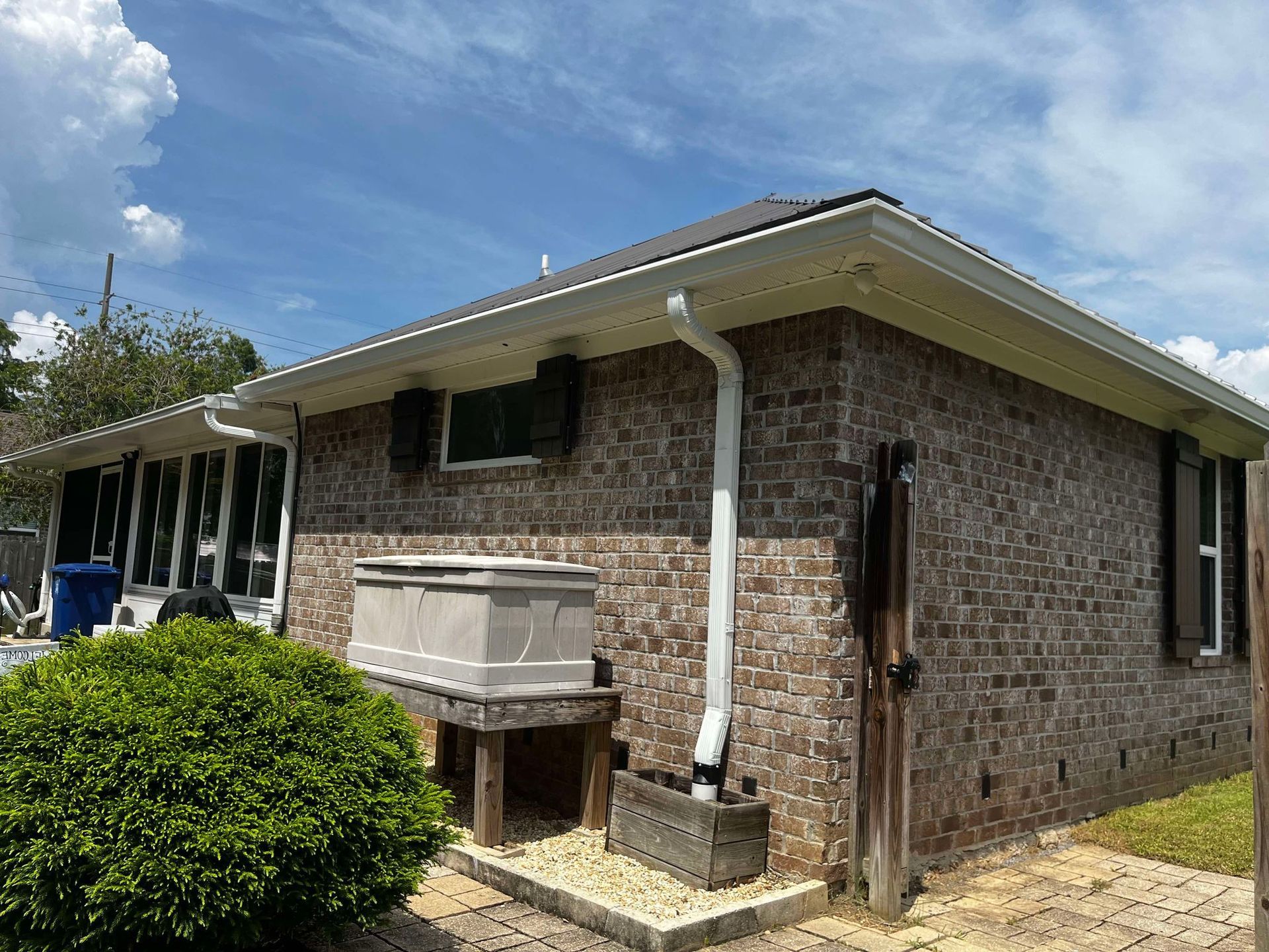 residential gutter installation | Bay Minette, AL | Southern Gutters LLC