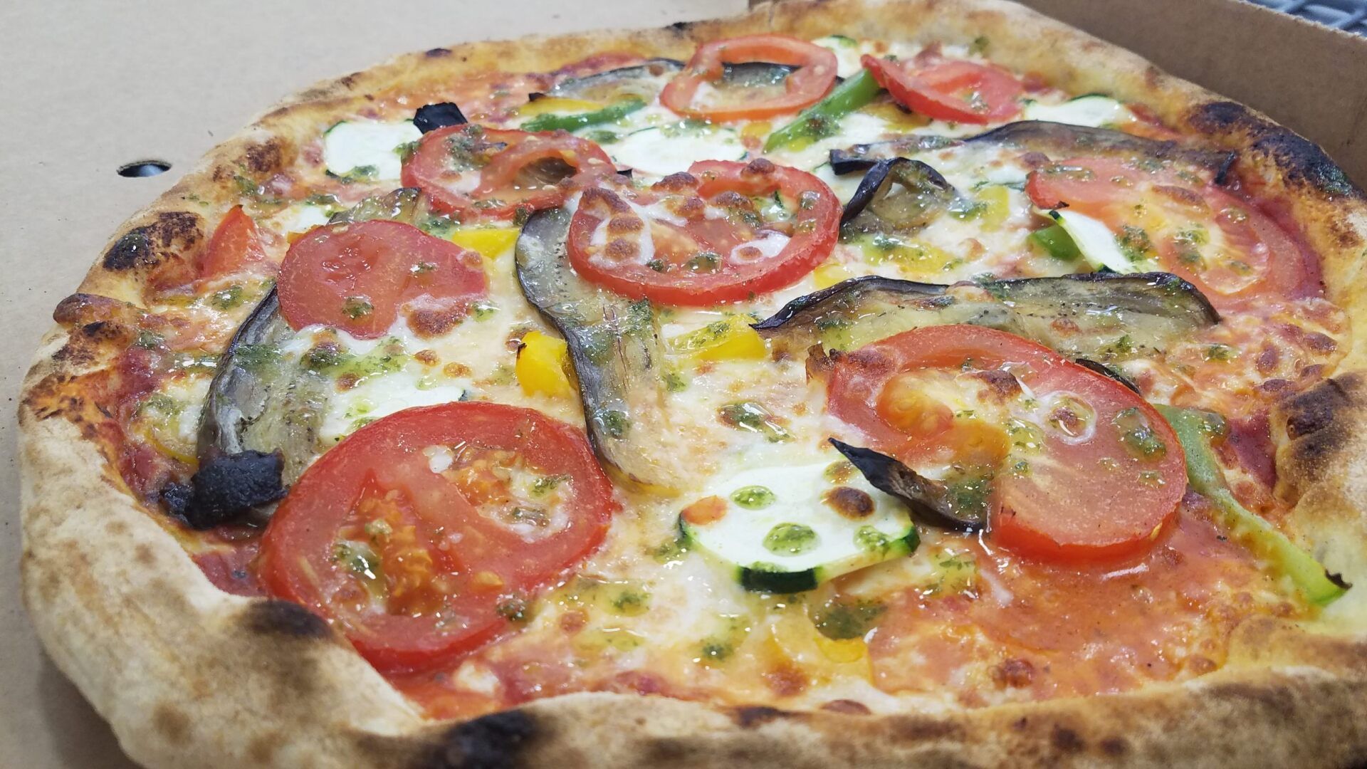 pizza aux tomates