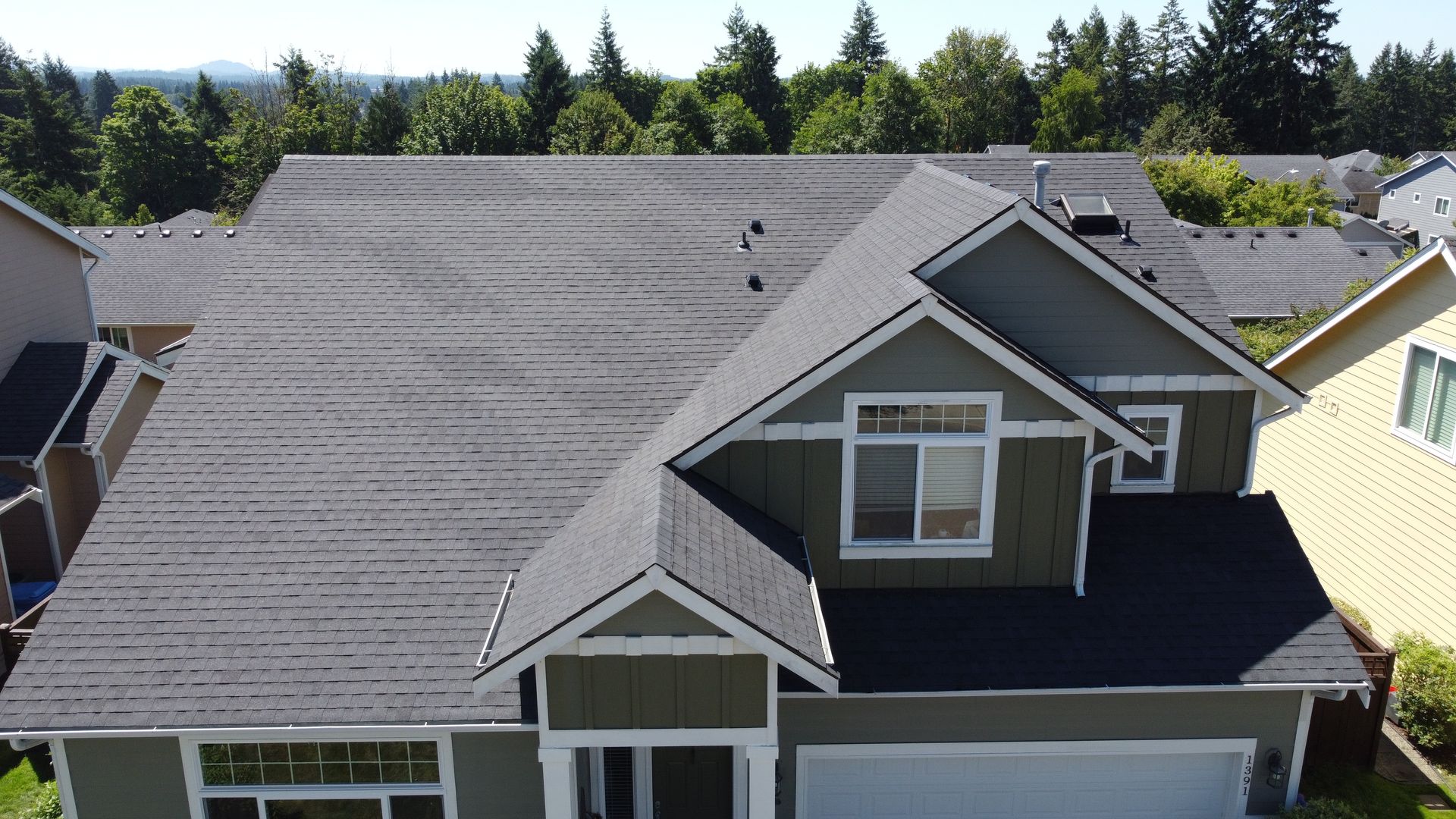Brand new Roof Installation done by Charlie Roofing in Olympia WA. Asphalt Shingles, call Charlie Roofing for a quote!