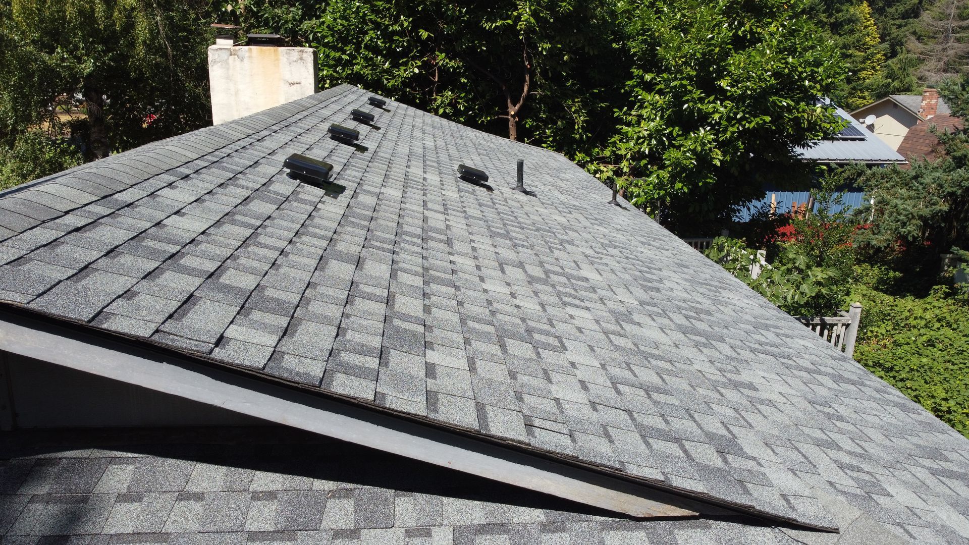 Brand new Roof Installation done by Charlie Roofing in Olympia WA.