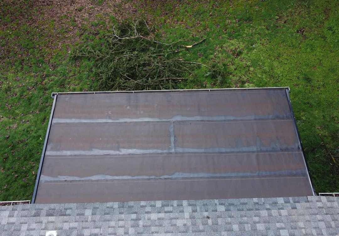 Charlie Roofing roof services. Roof Repair, Roof Replace.