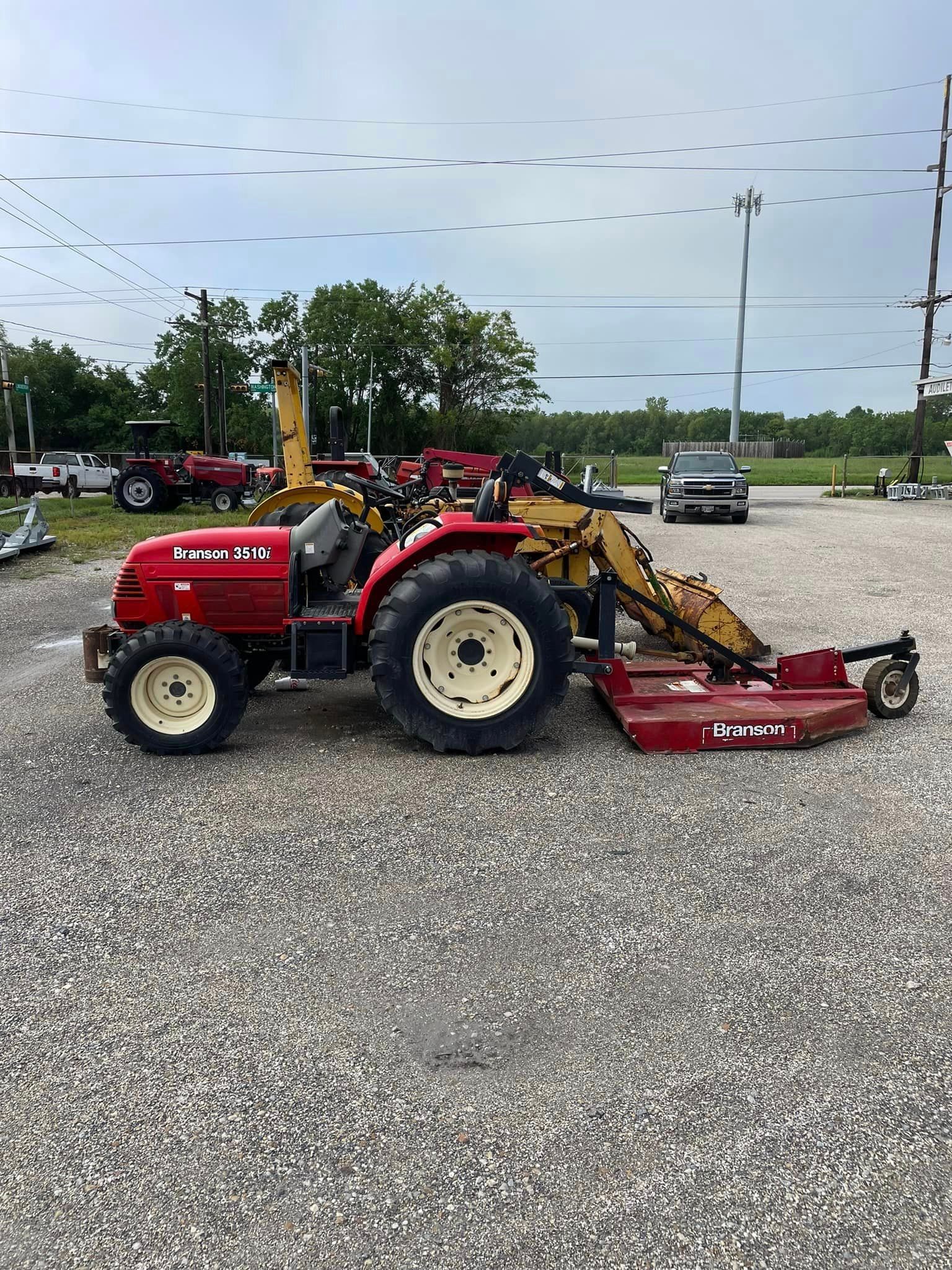 Branson 3510i Side View — Beaumont, TX — Audilet Tractor Sales Inc