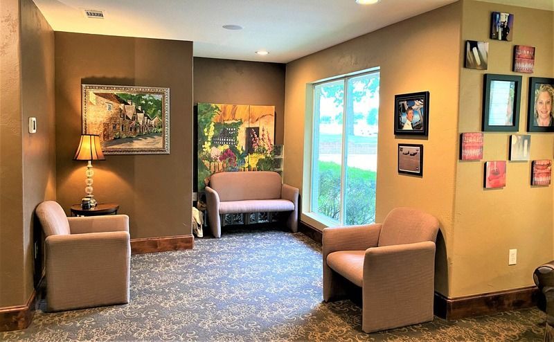 Dr. Heather Martinson Office photo 18