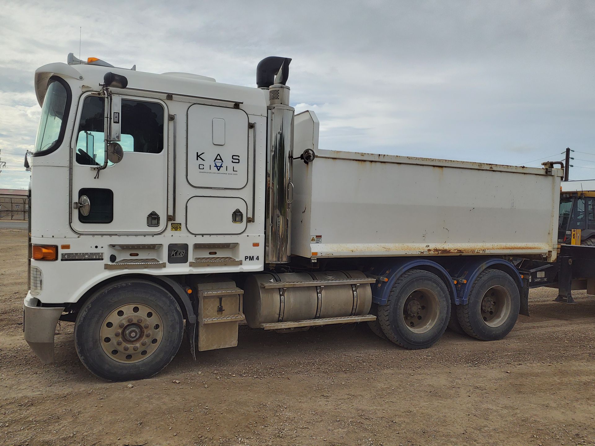 Kenworth K108 Prime Mover
