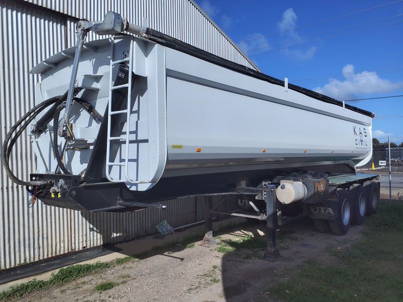 UTA side tipper trailer