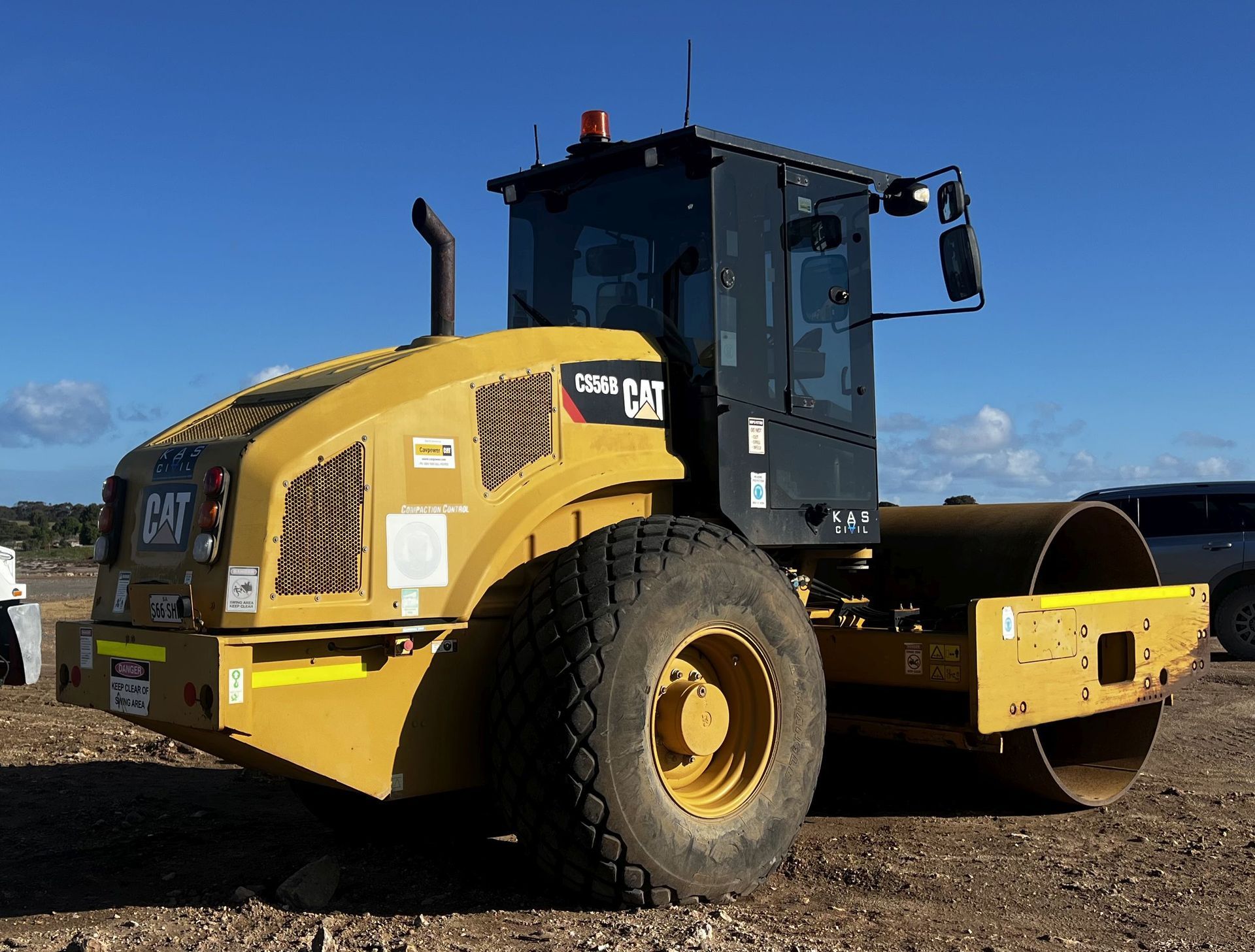 Caterpillar CS56B Roller