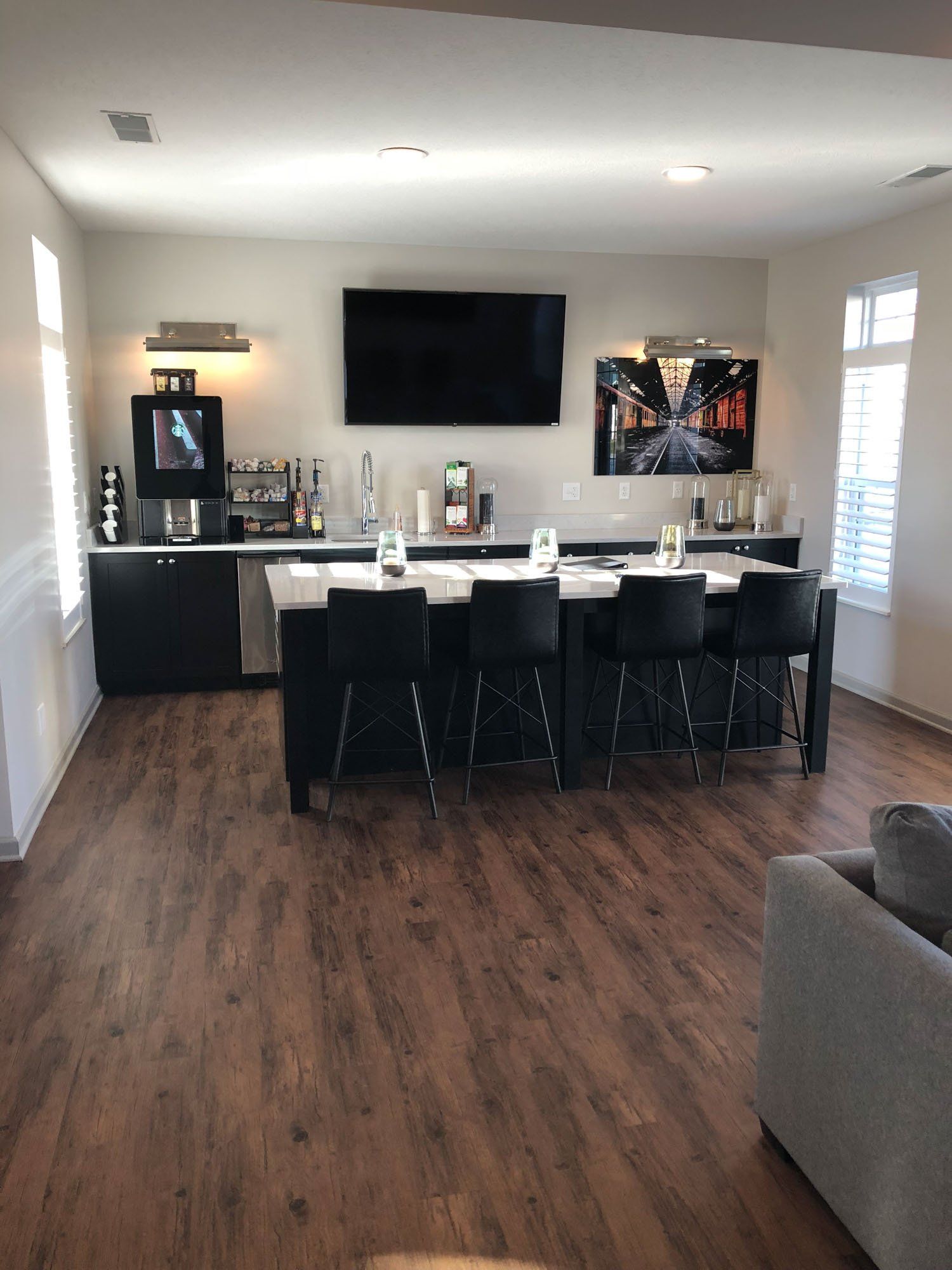 Exterior and Clubhouse Photos