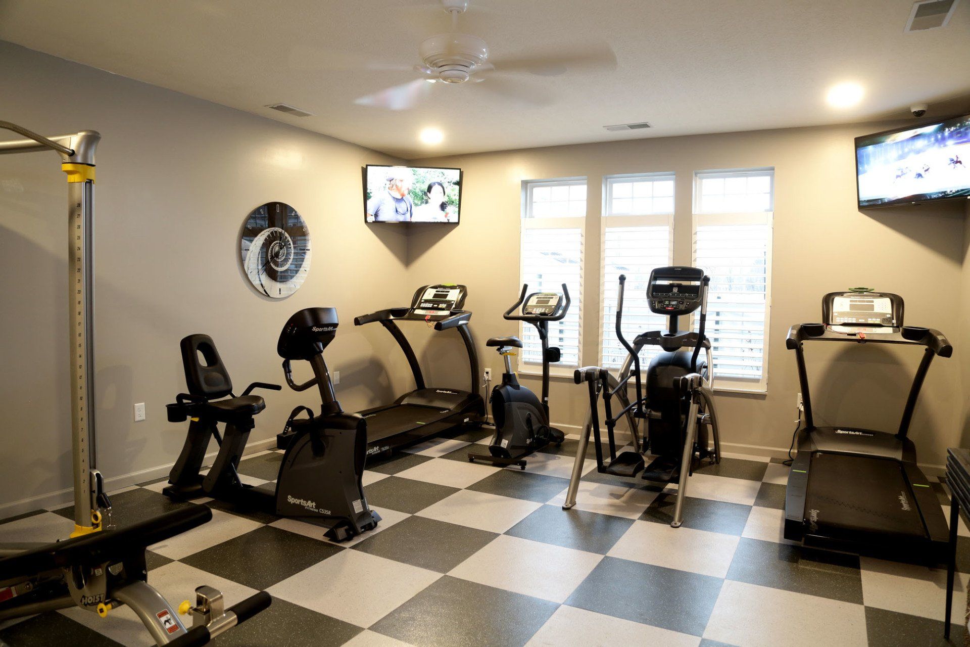 Exterior and Clubhouse Photos