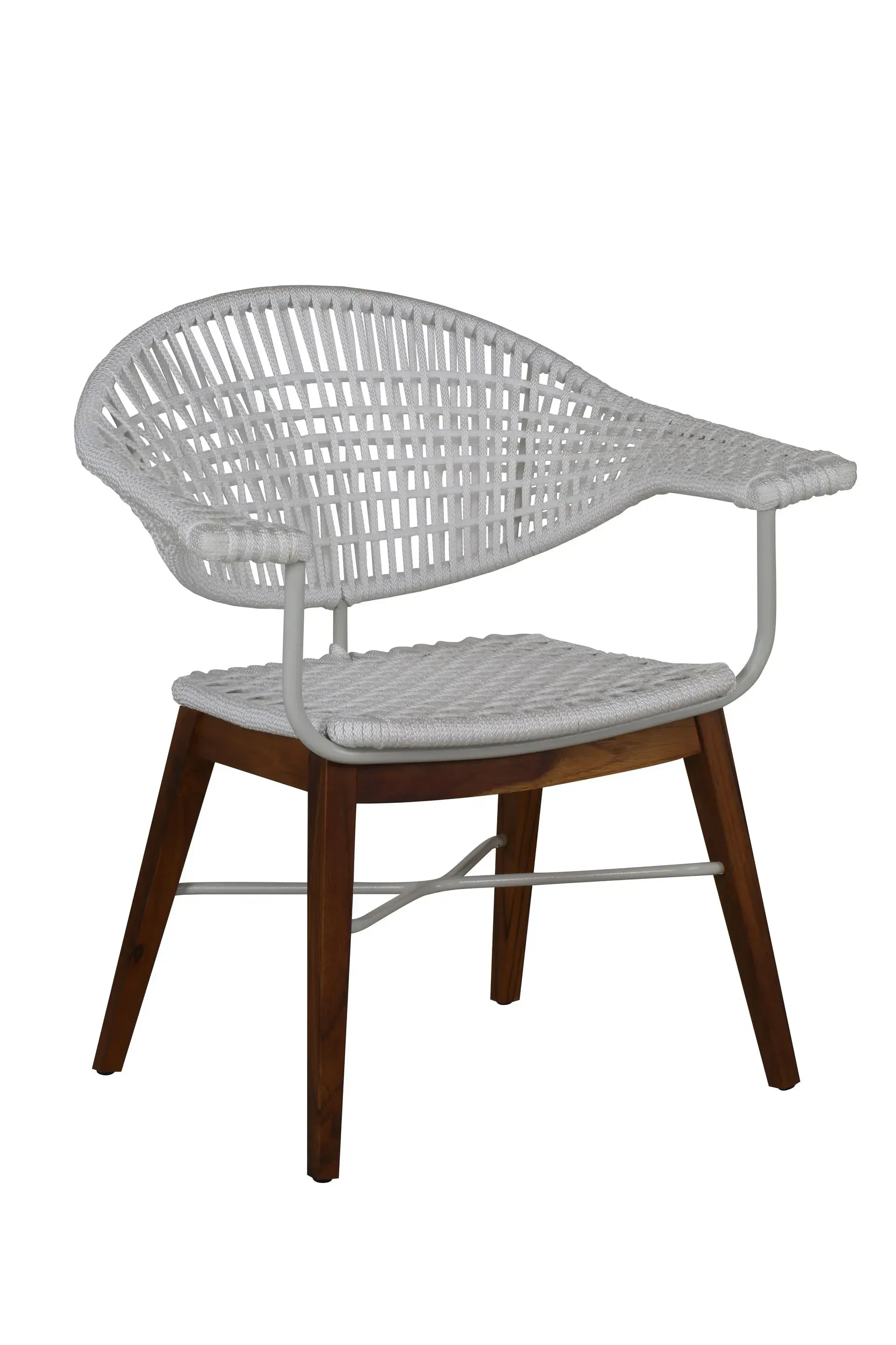 Cadeira de tecido branco com pernas de madeira.