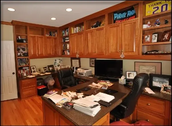 A home office with a license plate that says 20