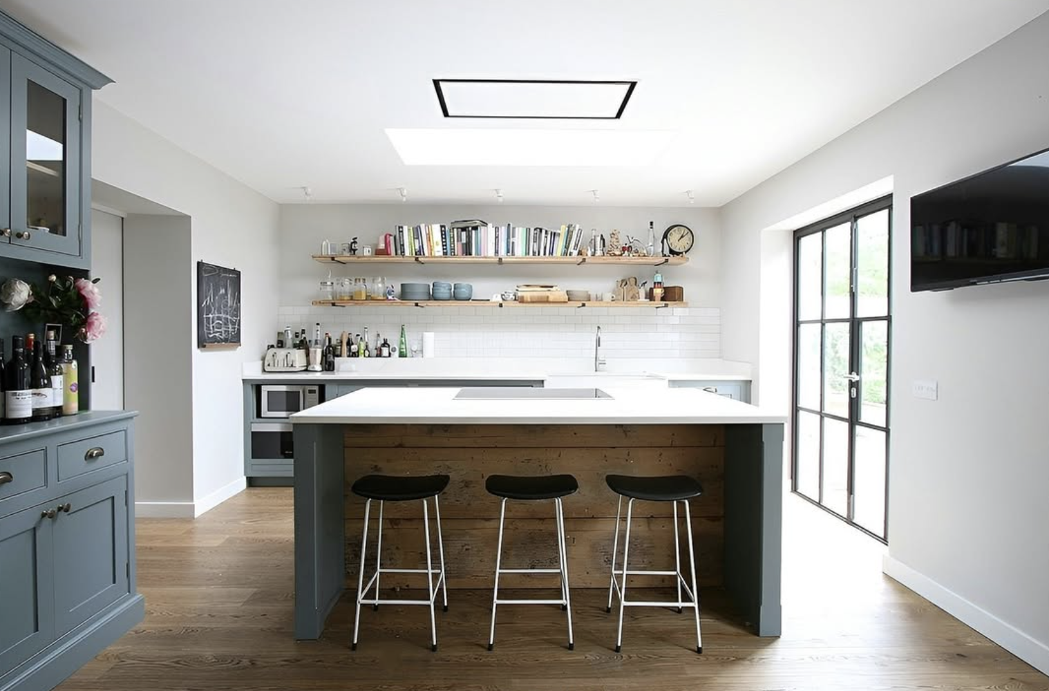 Guide to Choosing the Right Wood Flooring Supplier