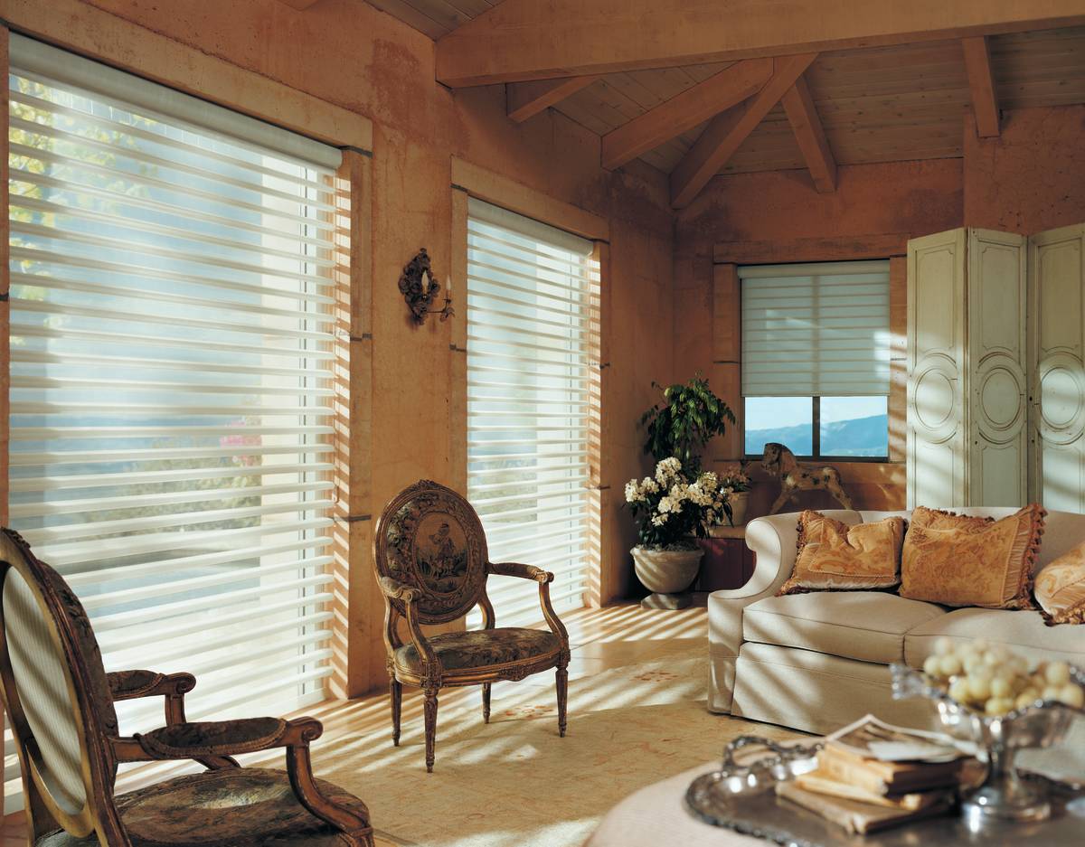 PirouetteⓇ Window Shadings near Sarasota, Florida (FL) and SilhouetteⓇ Window Shadings from Hunter Douglas