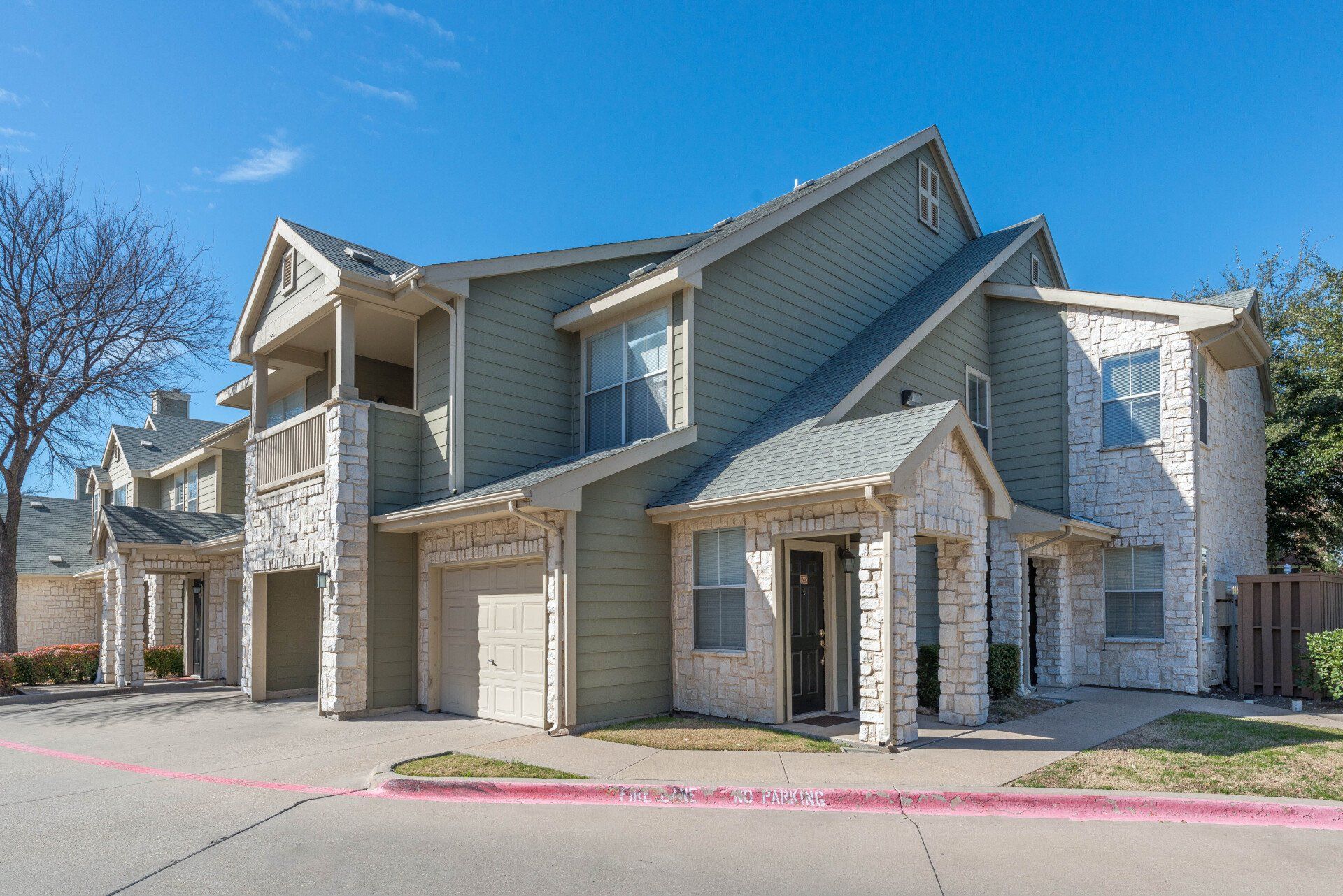 Apartment with Garage