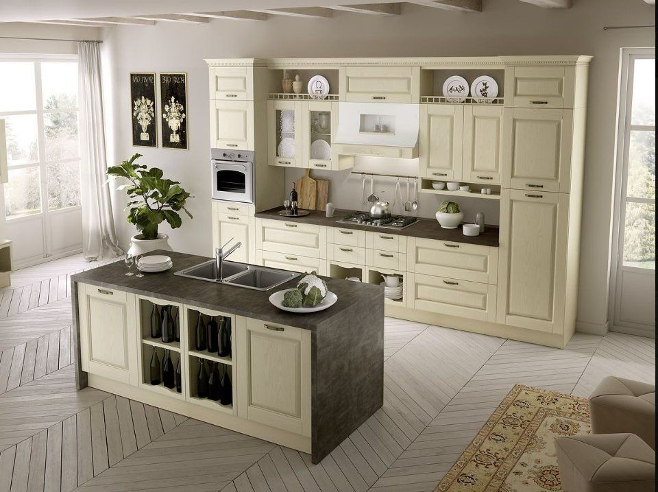 cucina classica con isola beige