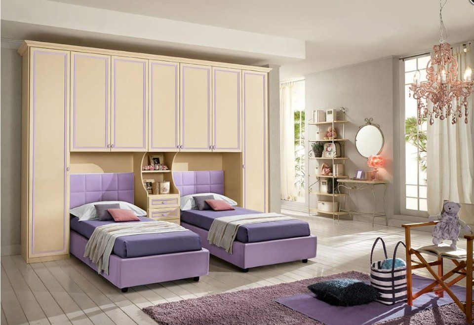 vista camera da letto con lettini