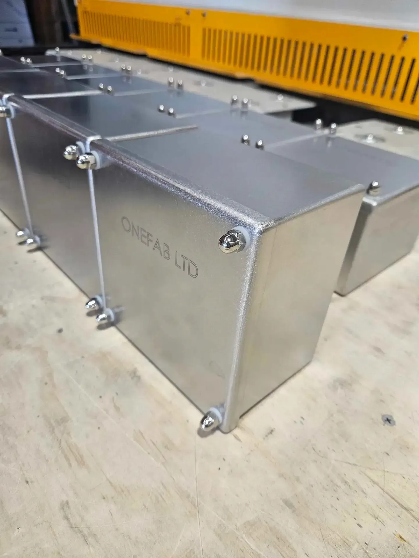 Hygienic stainless fabrication and process systems for food and dairy plants. Reliable, compliant, and built for efficiency and long service life.