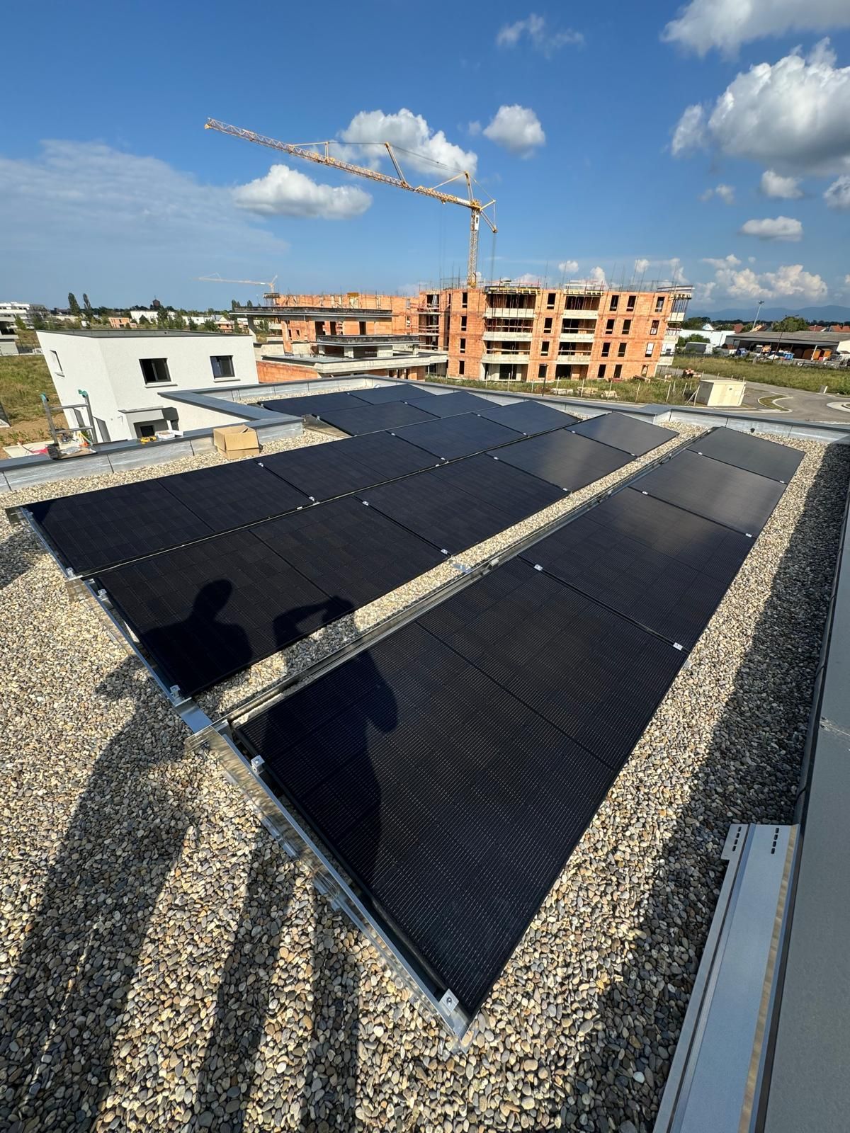 Installation d’un 8KW Panneaux  AEG avec onduleur centralisé Huawei