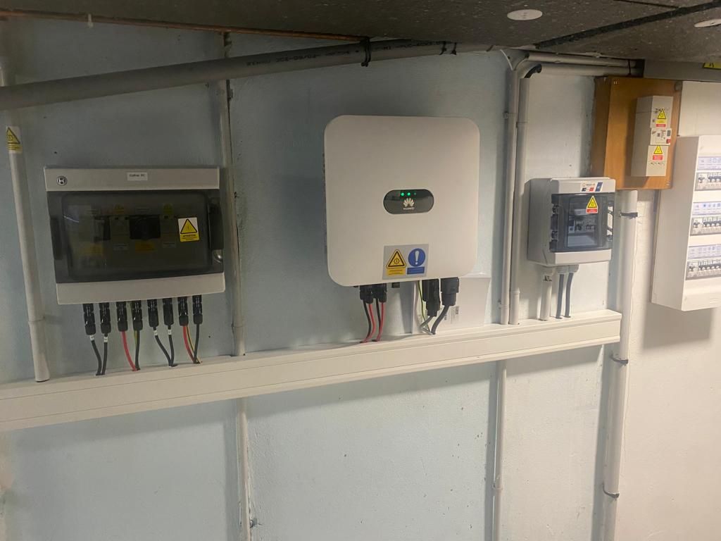 Installation d’un 6 kW 14 Panneaux de 425 WC par panneau