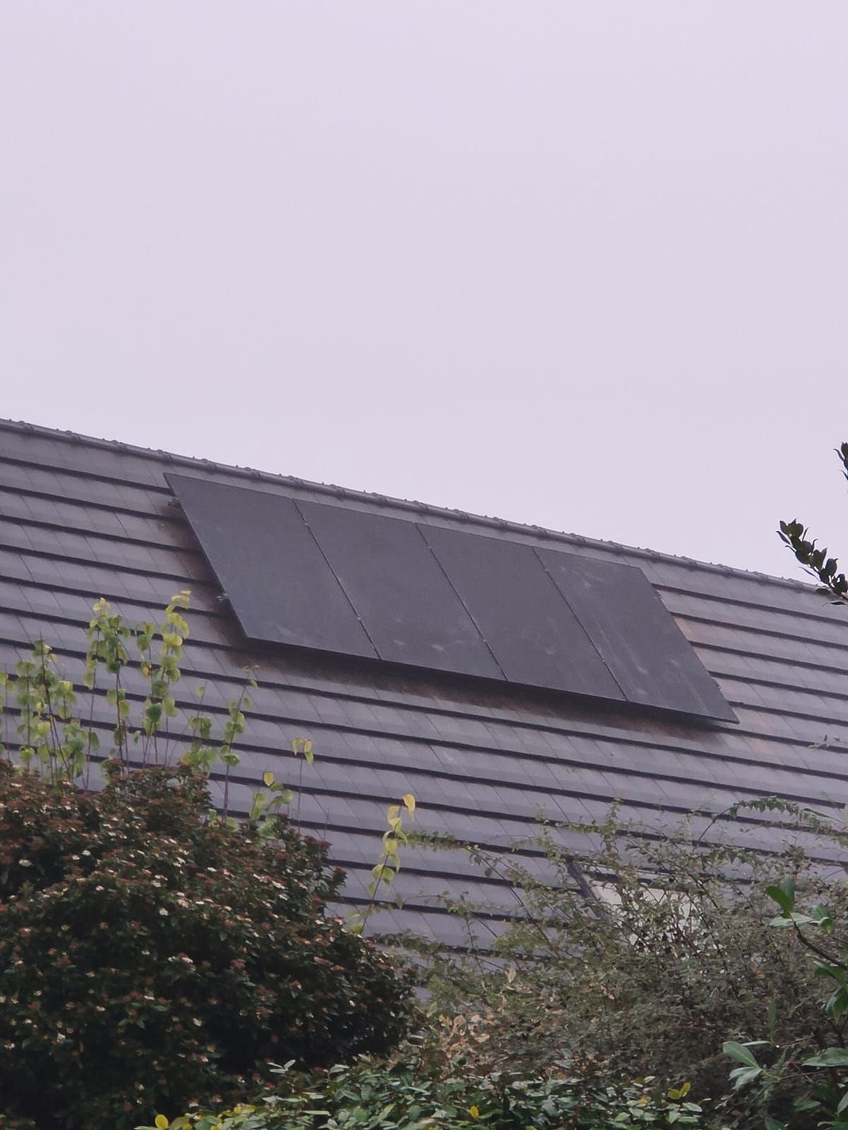 installation d’un 4KW avec onduleur centralisé Huawei plus Optimisieur en Est-Ouest