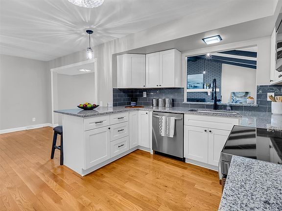 New Design Of The Kitchen | St. Louis, MO | Cheri Buys Houses