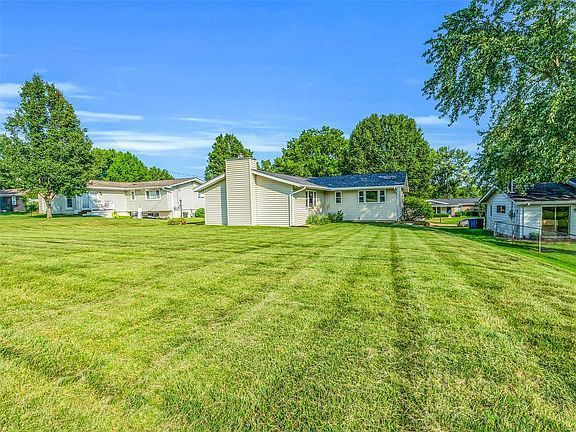 House Large Backyard | St. Louis, MO | Cheri Buys Houses