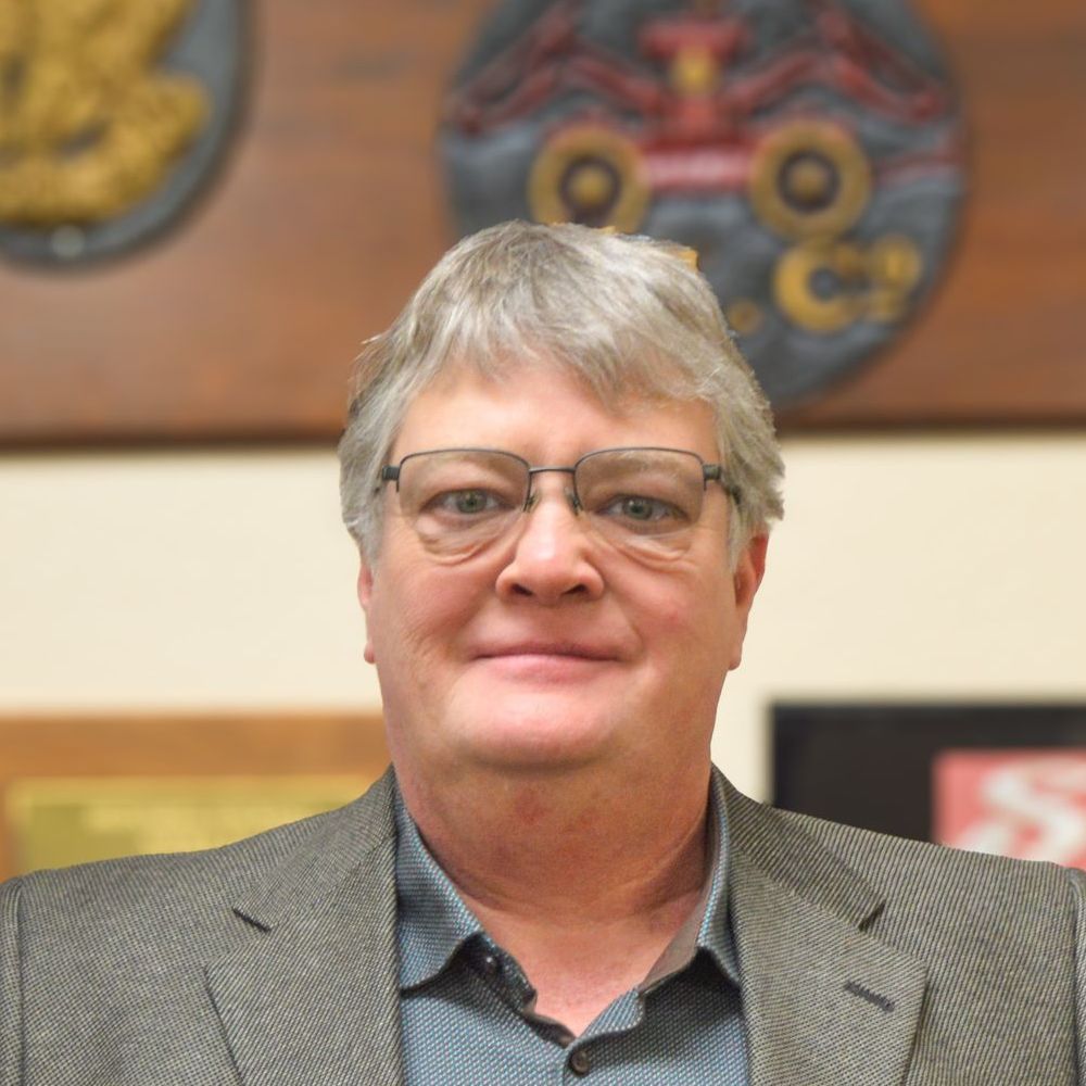 Dennis Rhoades headshot